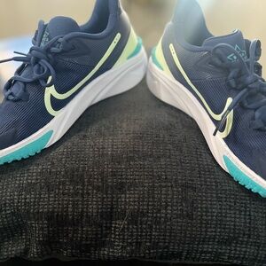 Nike Kids Navy and Lime Sneakers